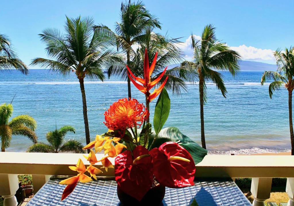 Historic Lahaina Front Street Apartment | Lahaina Shores Oceanfront Studio