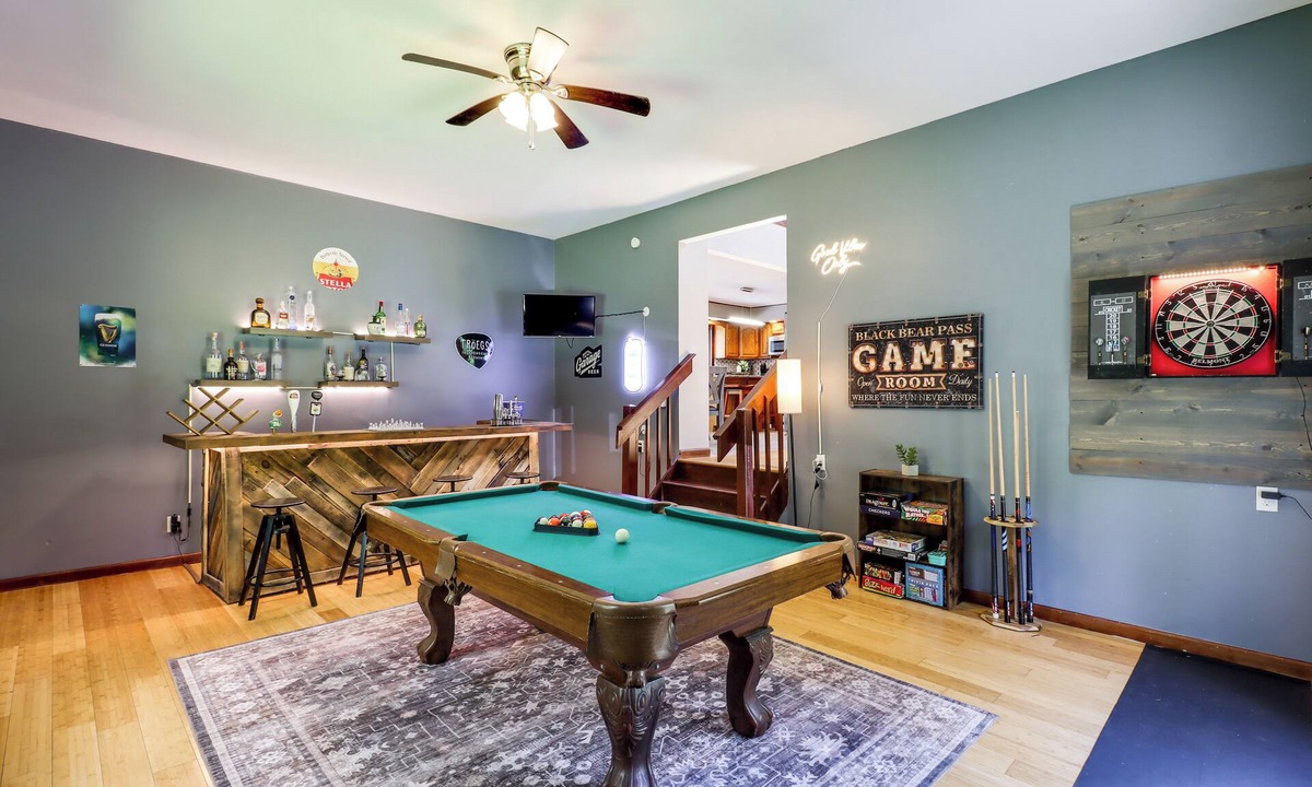 White Haven House | Lake Access & Private Hot Tub at Poconos Home!