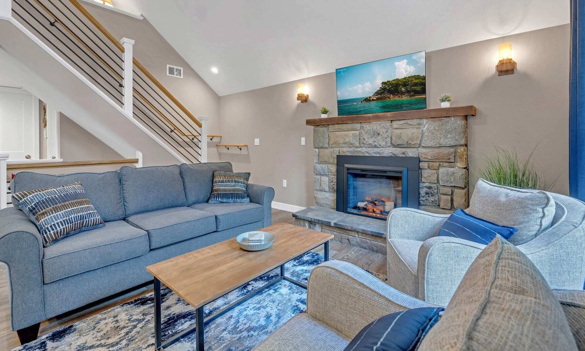 Pocono Lake House | Lake/Beach Access|Pool|Fire Pit|Screened Porch|A/C