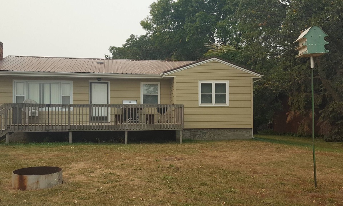 Devils Lake House | Lake Cabin for Rent on the Shores of Beautiful Devils Lake, ND.