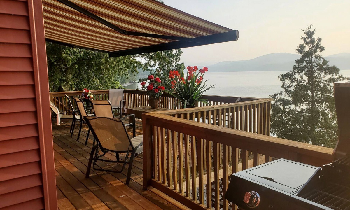 Addison House | Lake Champlain Home - Pvt Beach & Dock - 2495 USD for June 27 - July 4 = 50% Off