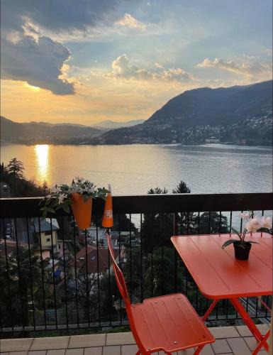 Blevio Apartment | Lake Como Sunset Balcony Panoramic View in Blevio