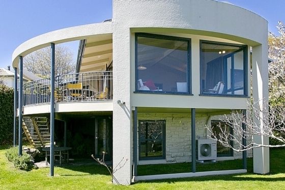 Rainbow Point House | Lake Edge Rainbow Point - Taupo Holiday Home