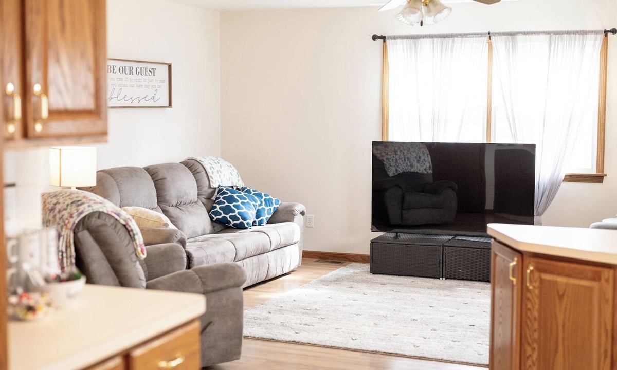 Vermilion House | Lake Erie Retreat for Families & Friends