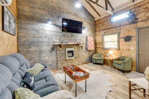 Abbeville House | Lake Eufaula Access: Cozy Wood Cabin w/Yard!