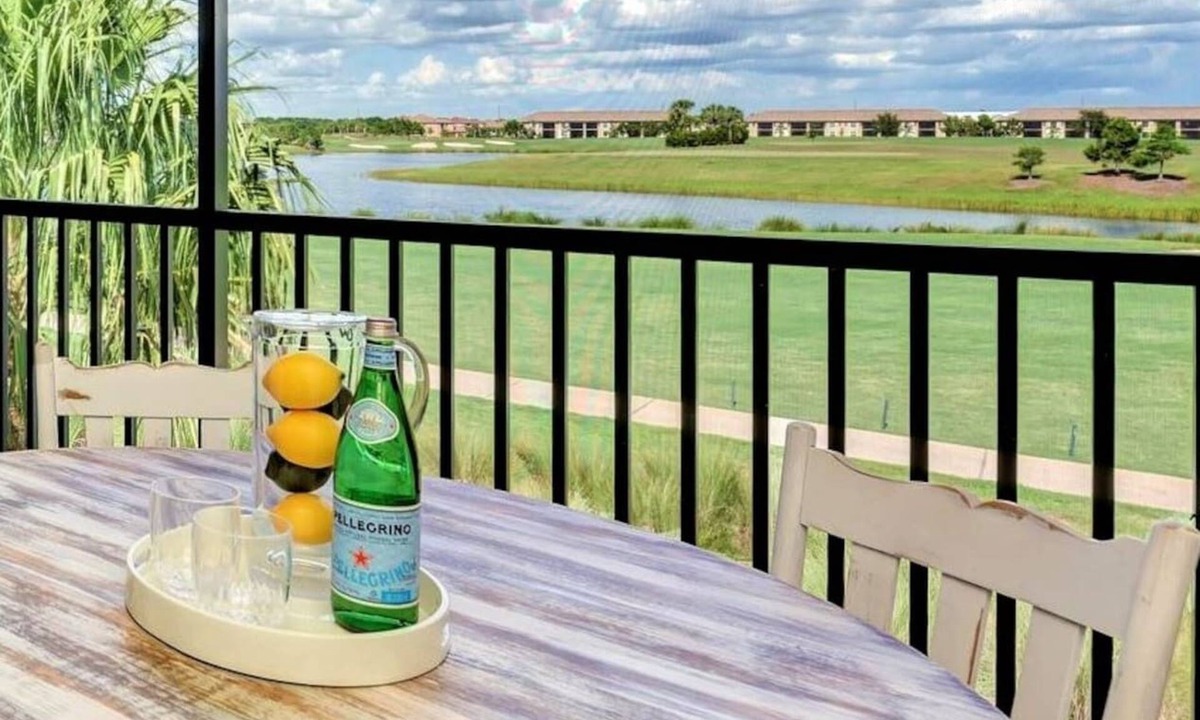 Lakewood Ranch Condo | Lake & Golf Course Views - Gated community in Lakewood Ranch.