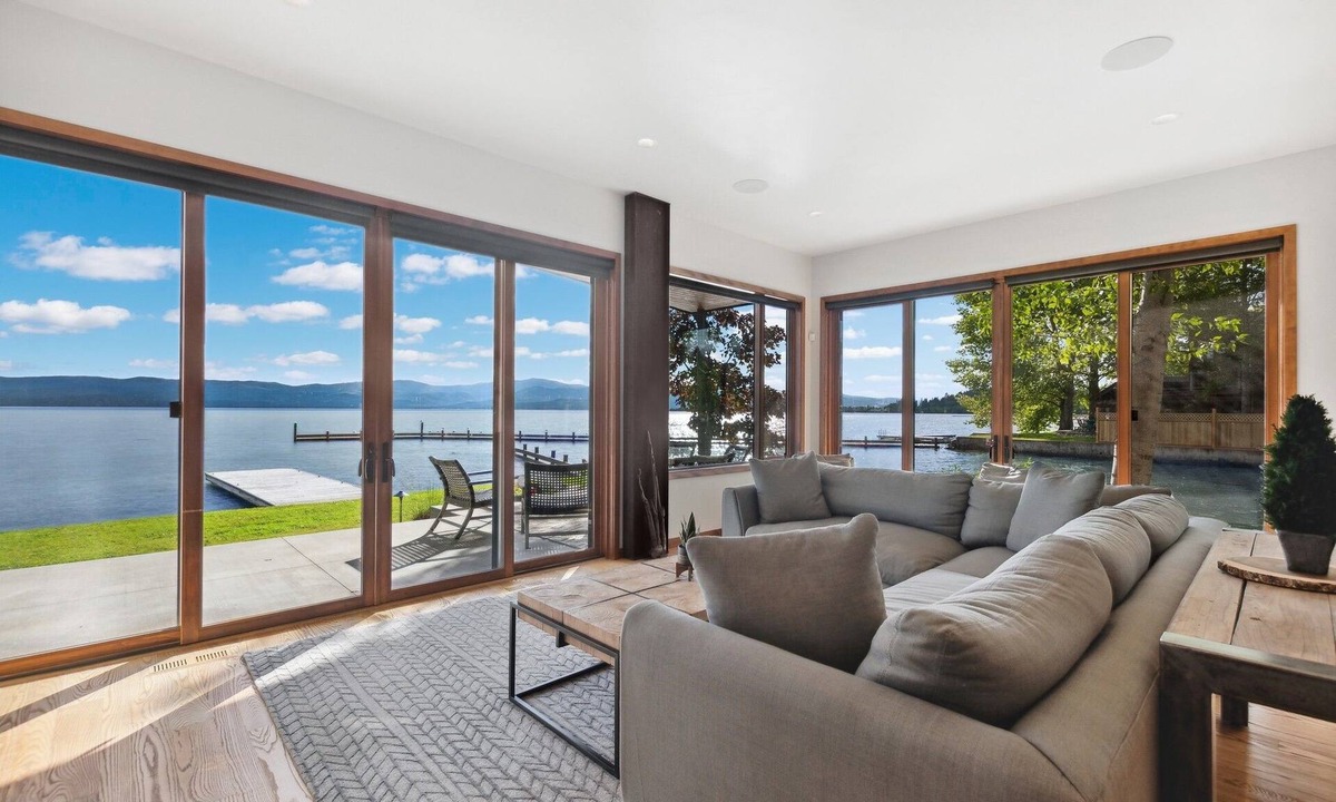 Bigfork House | Lake House, less than a Mile from Downtown Bigfork!