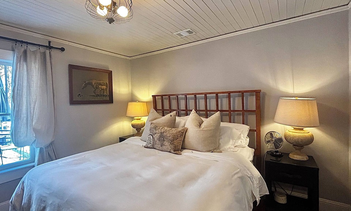 Gainesville House | Lake Lanier, Fire Pit, Fishing, Boating, Short Walk To Lake, Bring Your Boat!