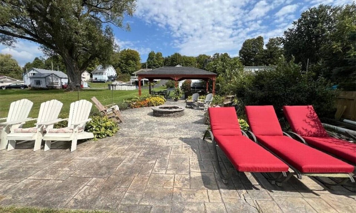 Jamestown House | Lake Life Living w/Game Room