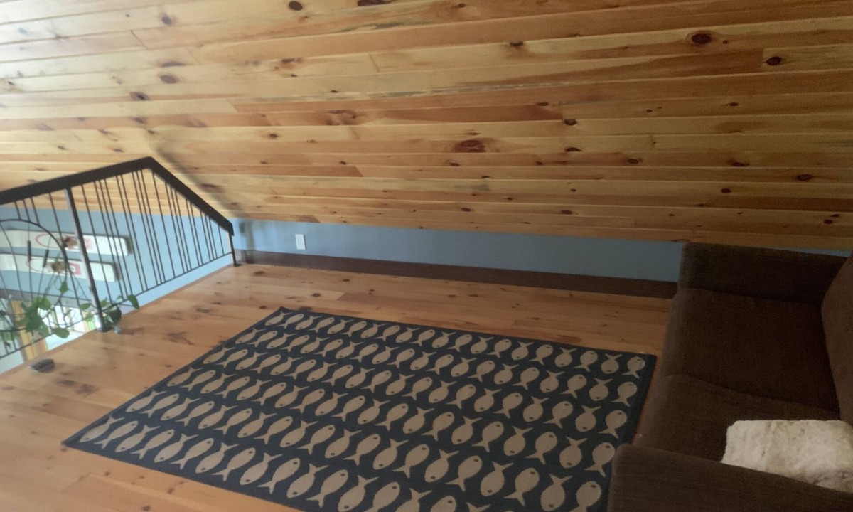 Puposky Cabin | Lake Movil Sunrise Cabin (6 miles north of Bemidji)