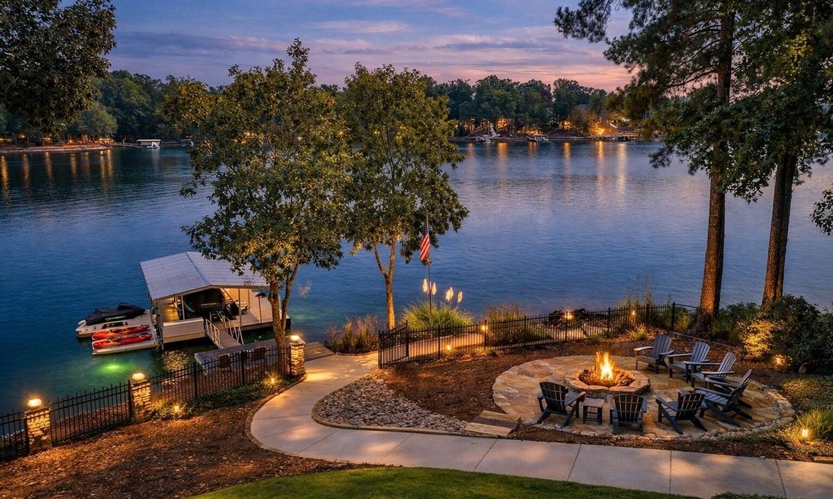 Seneca House | Lake Point Haven with Dock