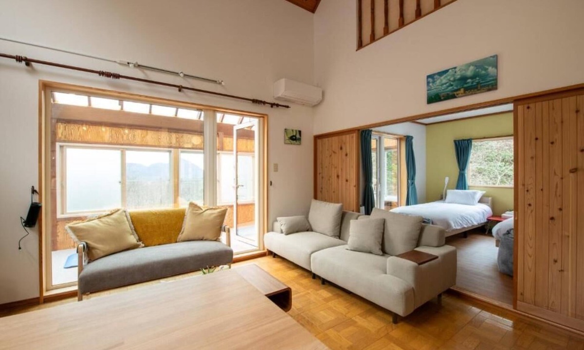 Toya House | Lake Toya Terrace House