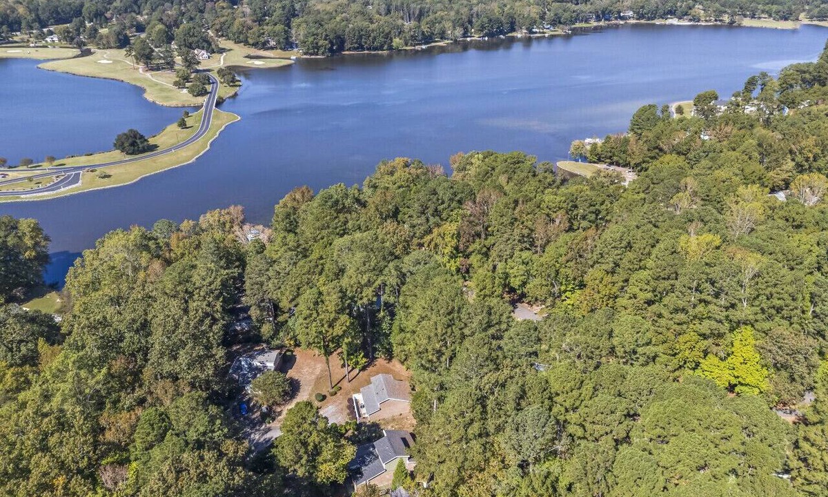 Olivia House | Lake Trace Retreat near Carolina Trace CC