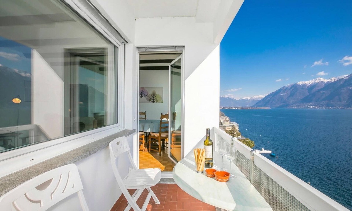 Ronco sopra Ascona Apartment | Lake View 2BR Flat in Porto Ronco, Porto Ronco, Ascona, Switzerland