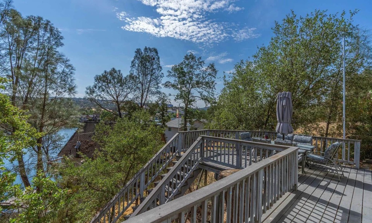 Copperopolis House | Lake View Peace, Serenity, and Memories
