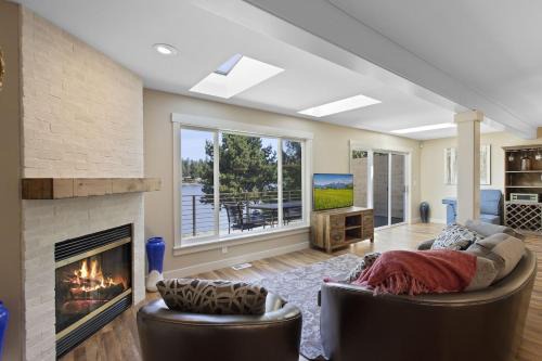 Lakeland North Villa | Lake Waterfront DUO Homes