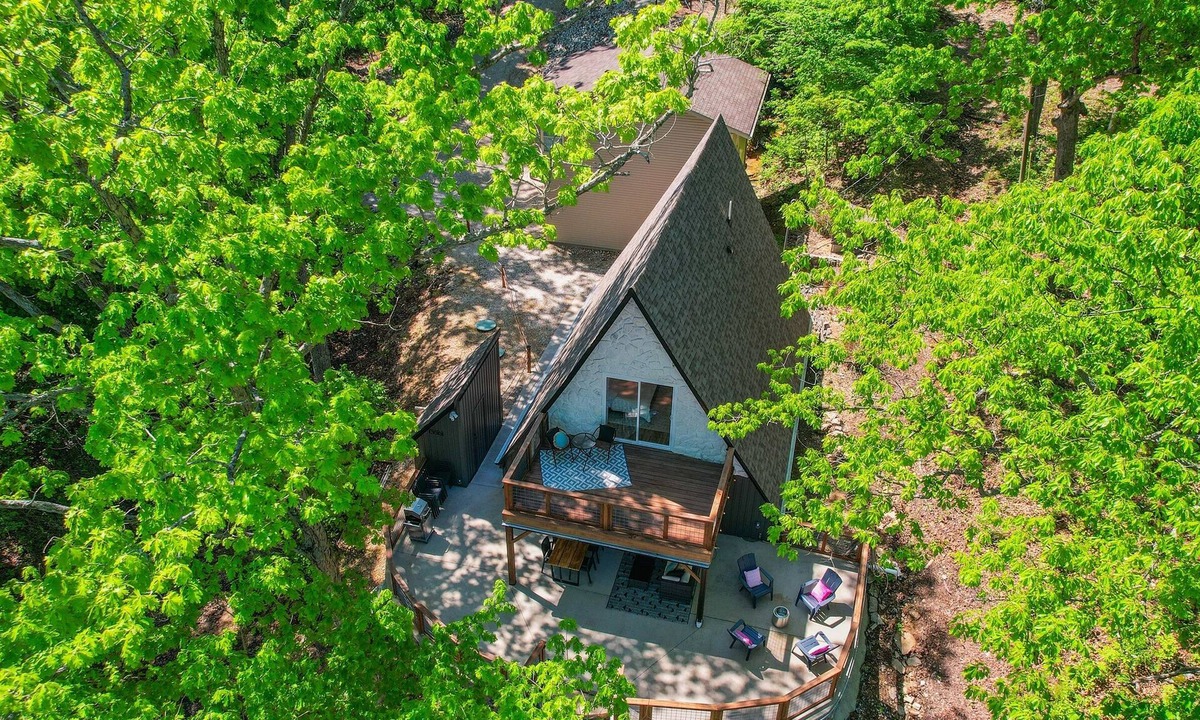 Sunrise Beach House | Lakefront A-Frame | Dock, Kayaks & Game Room