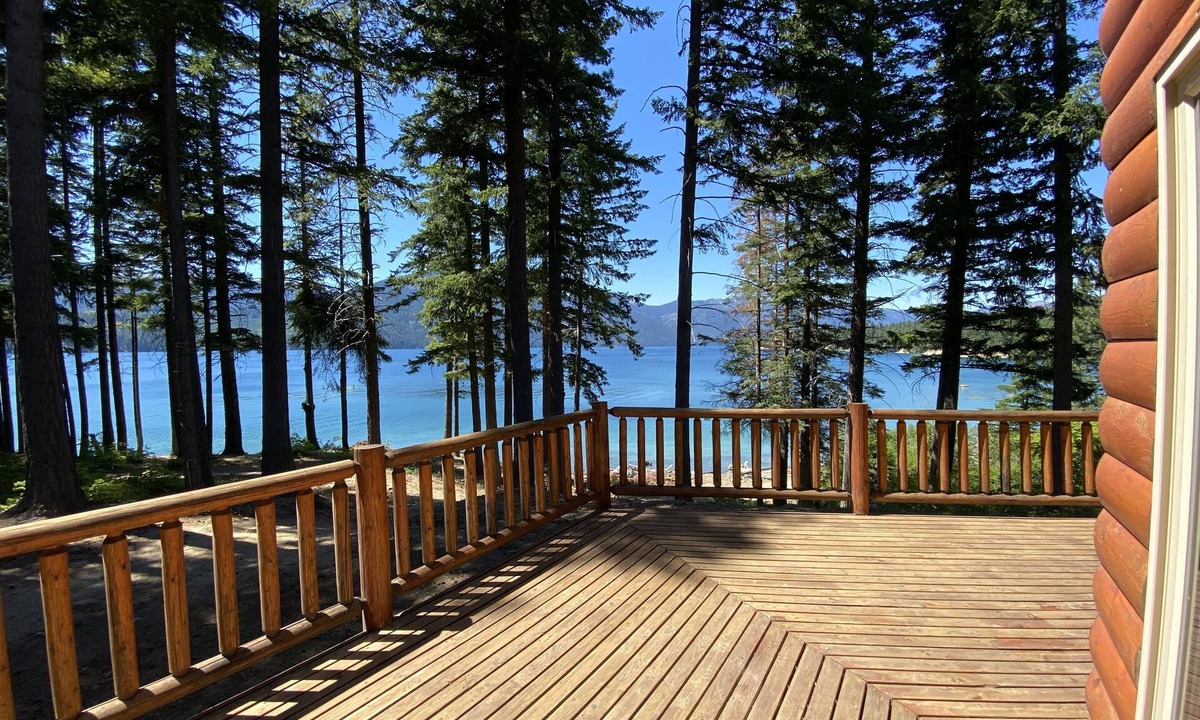 Cle Elum House | Lakefront Basecamp. Home base for year round fun - every sport - every occasion