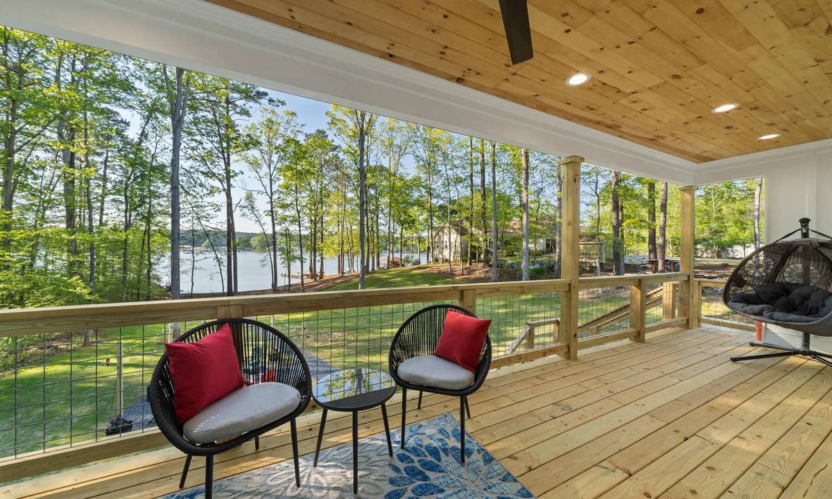 Eatonton House | Lakefront Bliss - Fully Loaded
