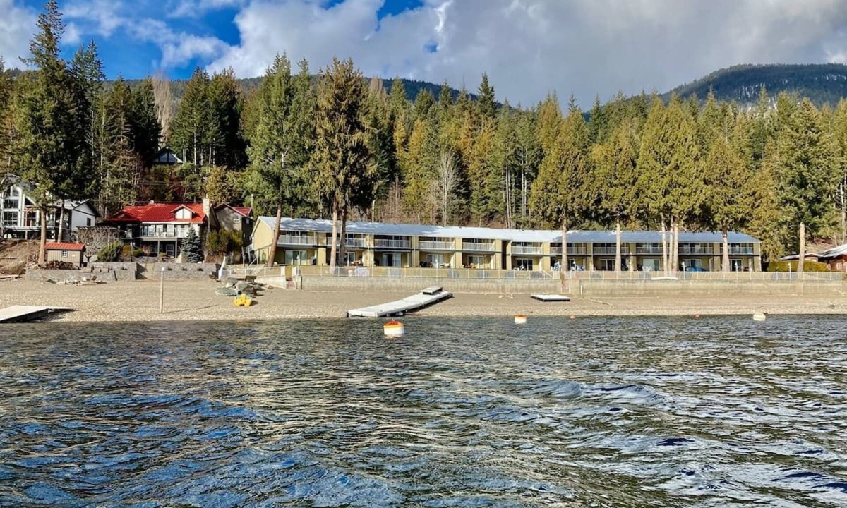 Anglemont Condo | Lakefront Condo on sunny side of Shuswap Lake