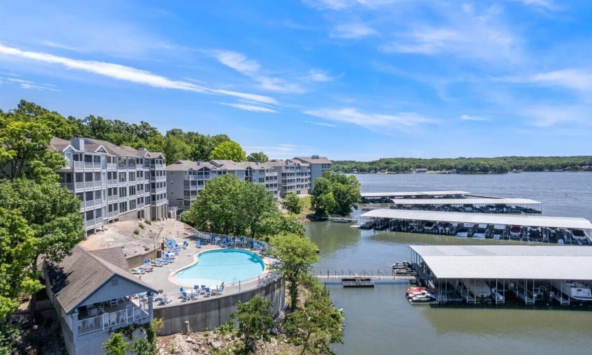 Village of Four Seasons Condo | Lakefront Condo With 2 Pools, Courts, Trails & Patios at 12mm
