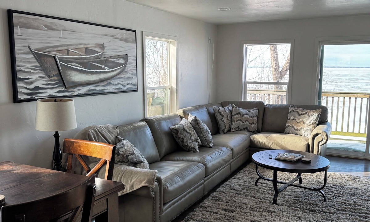 Village of Harrison House | Lakefront Cottage on Lake Winnebago