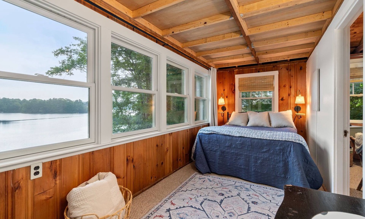 West Wareham Cabin | Lakefront Cottage Retreat: 3BR w/Fire Pit, BBQ & Dock