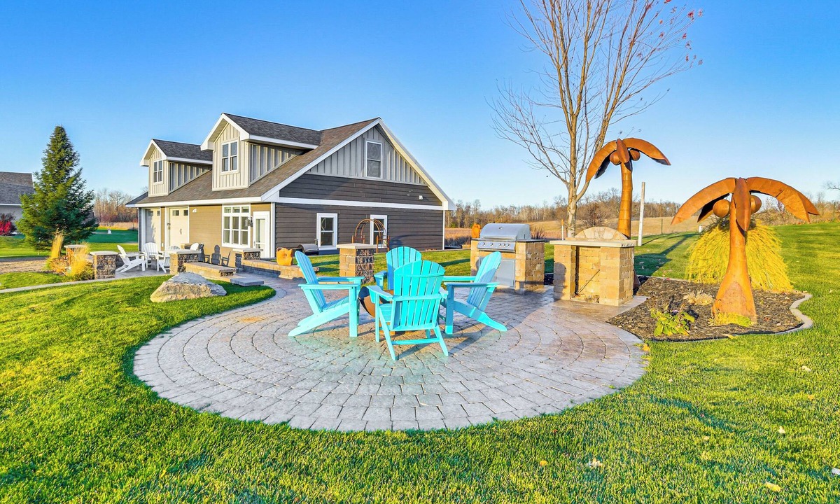 Dent Cottage | Lakefront Gem: Grills & Fire Pit in Dent