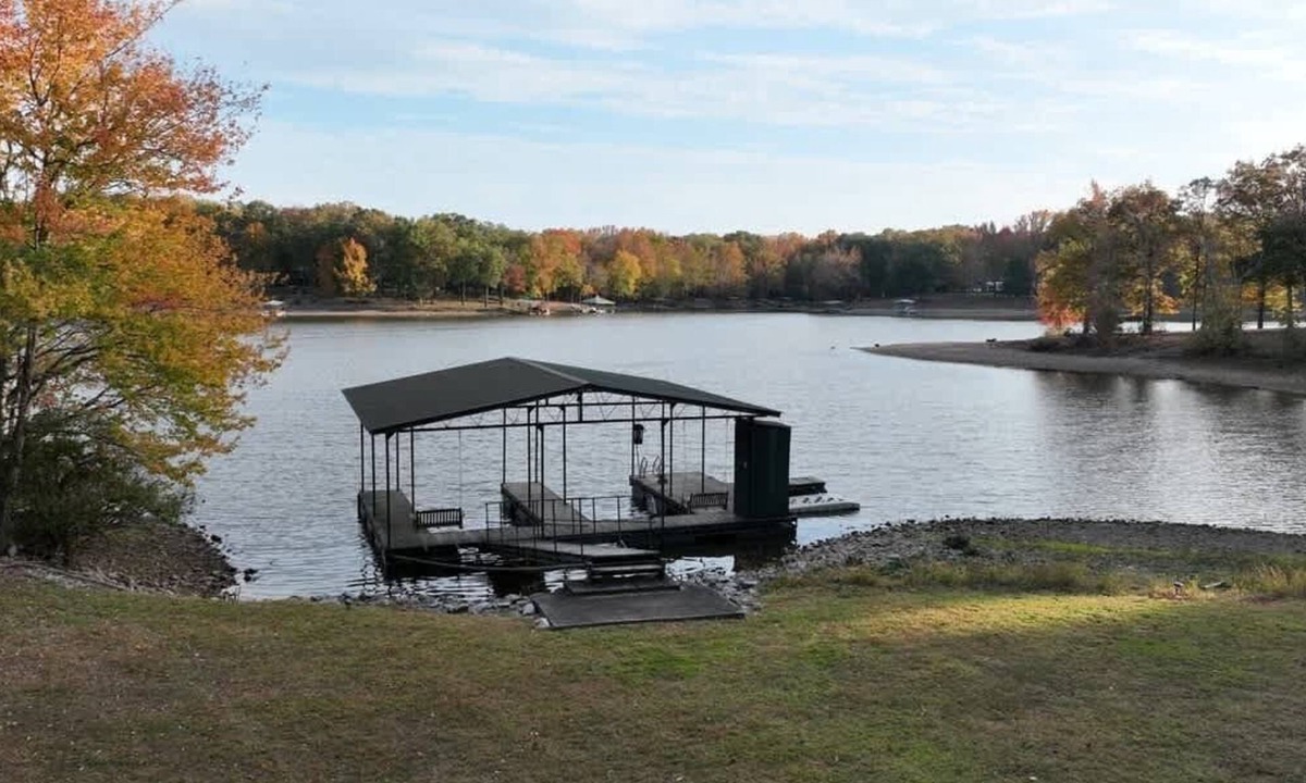 Cadiz House | Lakefront Haven Dock, Fishing, Swim