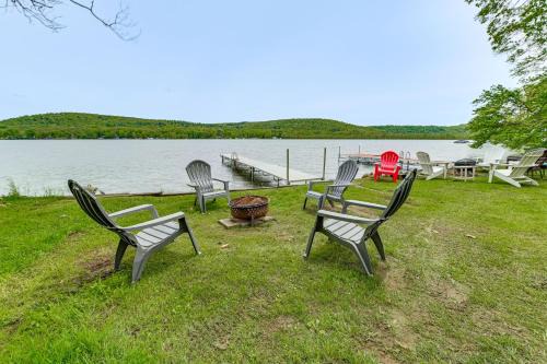 Hector House | Lakefront Home w/Private Dock in Alpine!