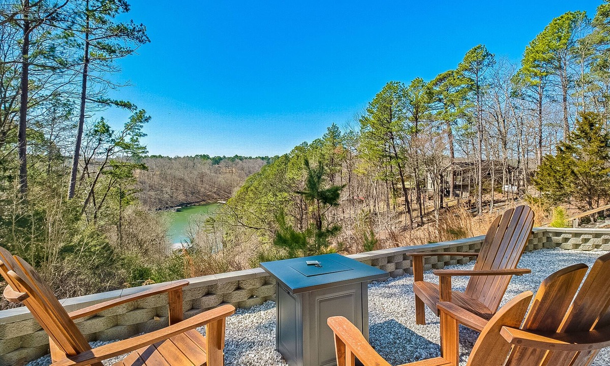 Beaver Shores House | Lakefront home with a game room, washer/dryer, central AC & firepit