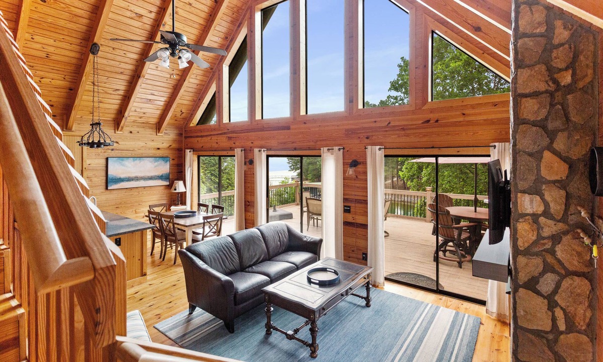 Seneca Cottage | Lakefront Keowee Home w/Dock, 14 Mi to Clemson