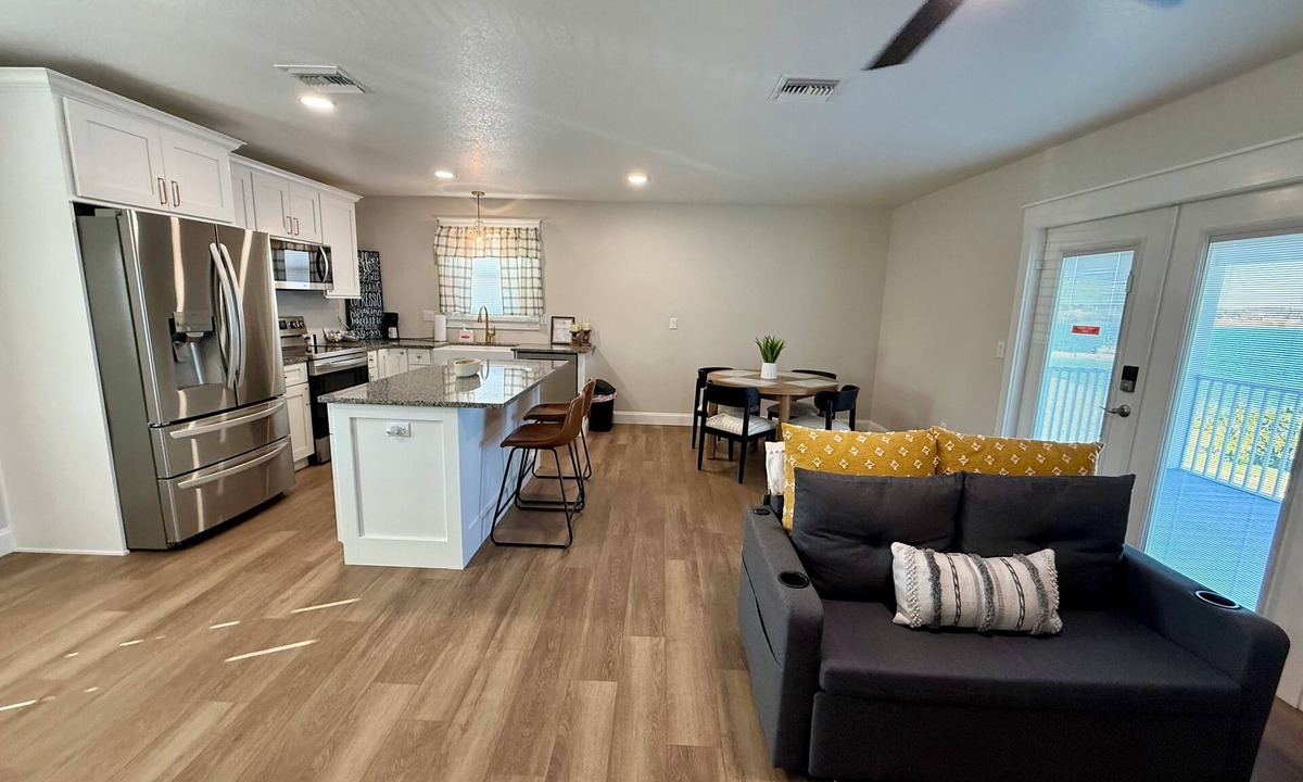 Florida South Atlantic Coast Apartment | Lakefront oasis offering breathtaking views & relaxation. Perfect for unwinding!