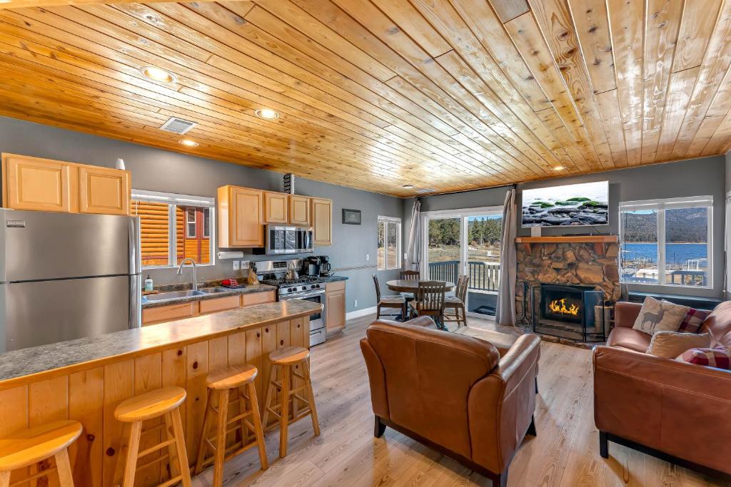 Big Bear Lake House | Lakefront Oasis