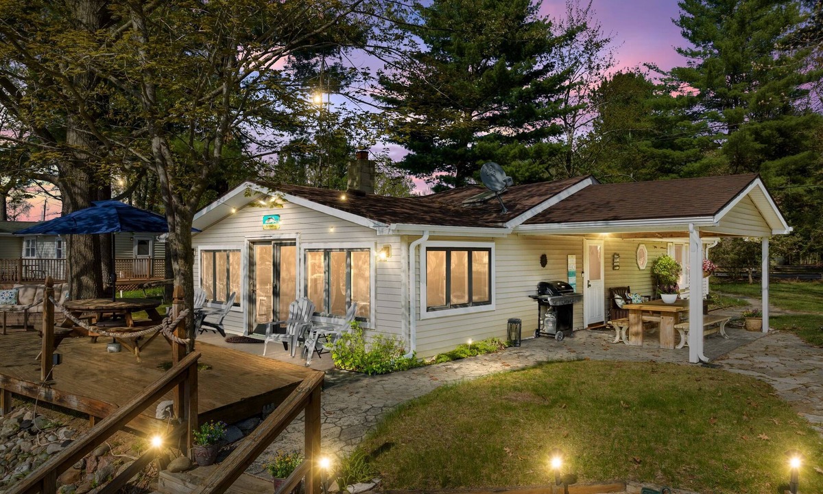 Alger House | Lakefront Oasis w/Private Beach! Sleeps 8!