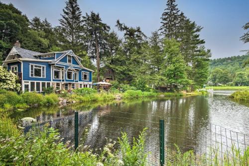 Bear Creek Village Apartment | Lakefront Poconos Retreat w/Hot Tub, Near Hiking!