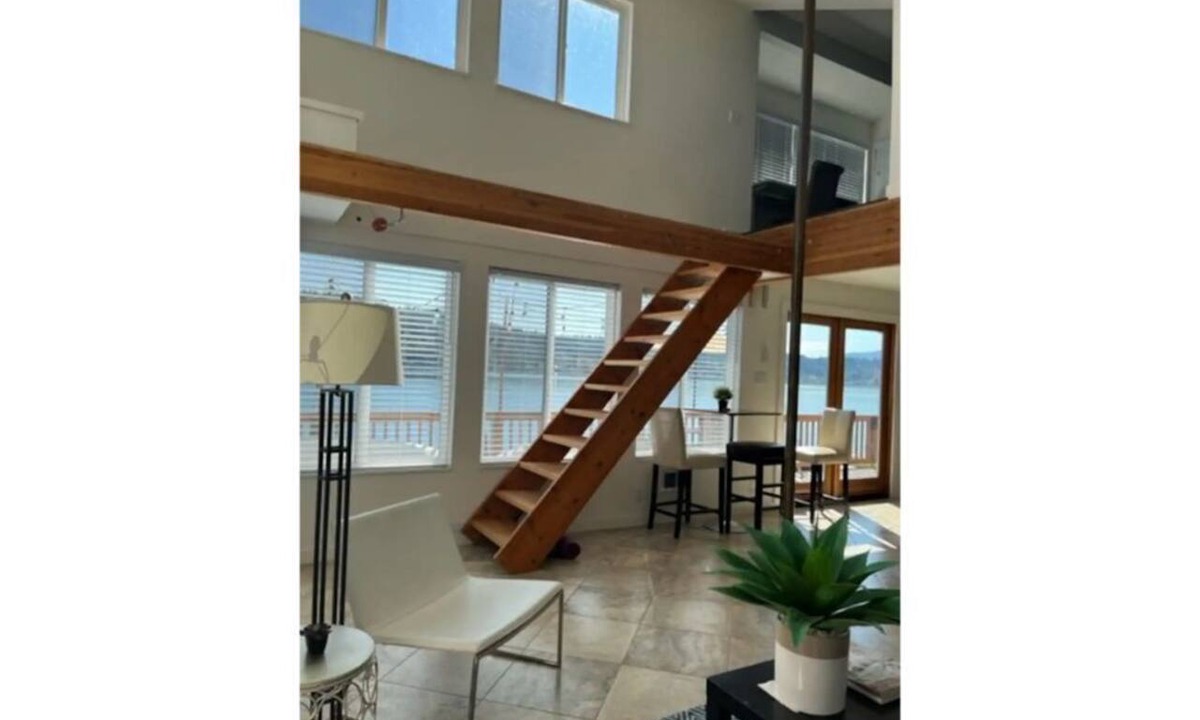 Viewpoint Cottage | Lakefront & private beach