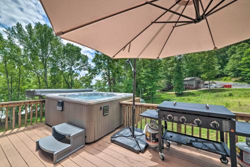 Eddyville House | Lakefront 'Rest-Ashored' Home w/Private Dock!