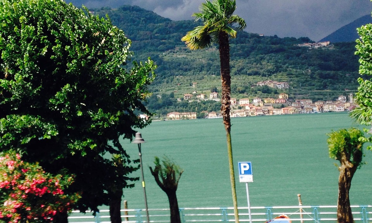 Sale Marasino Apartment | Lakefront studio with garden