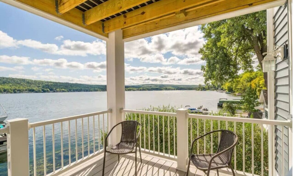 Conesus Apartment | Lakefront Sunrise Suite 2