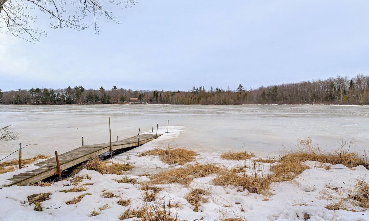 Big Bend Township House | Lakefront Tiny Home w/Dock Near Chetek!