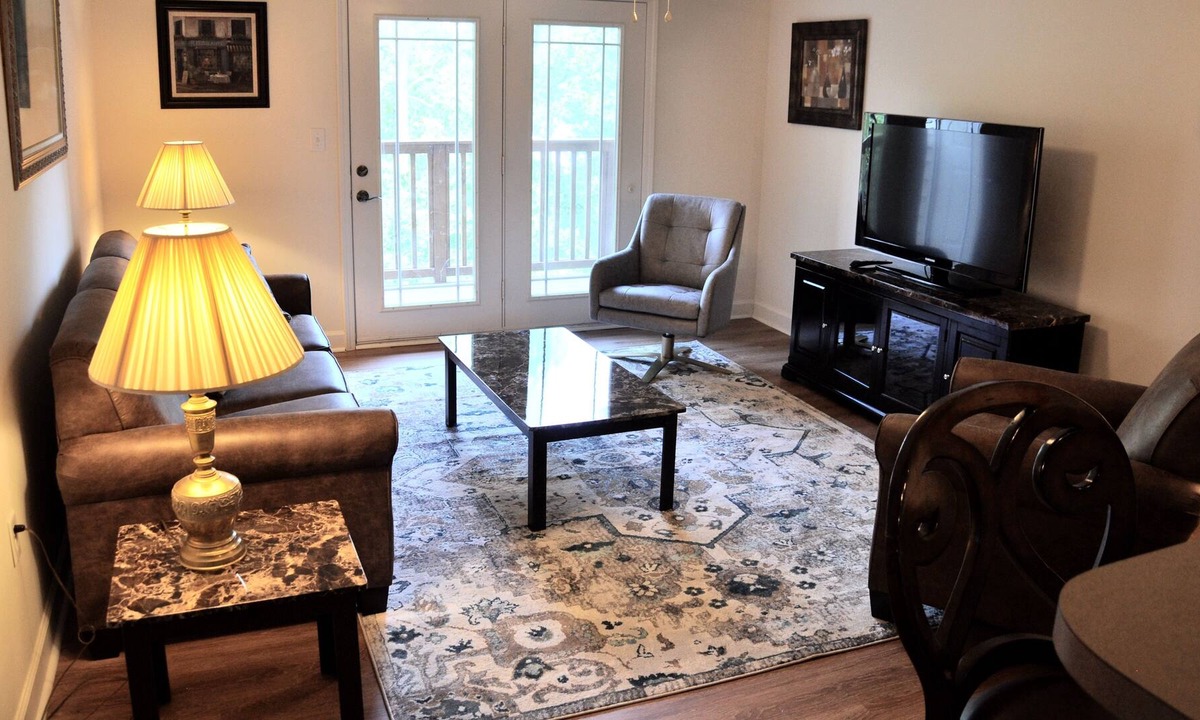 Keowee Condo | LAKEFRONT with Available Boat Dock + Trailer Spot-4 Bedroom 4 Bath Condo