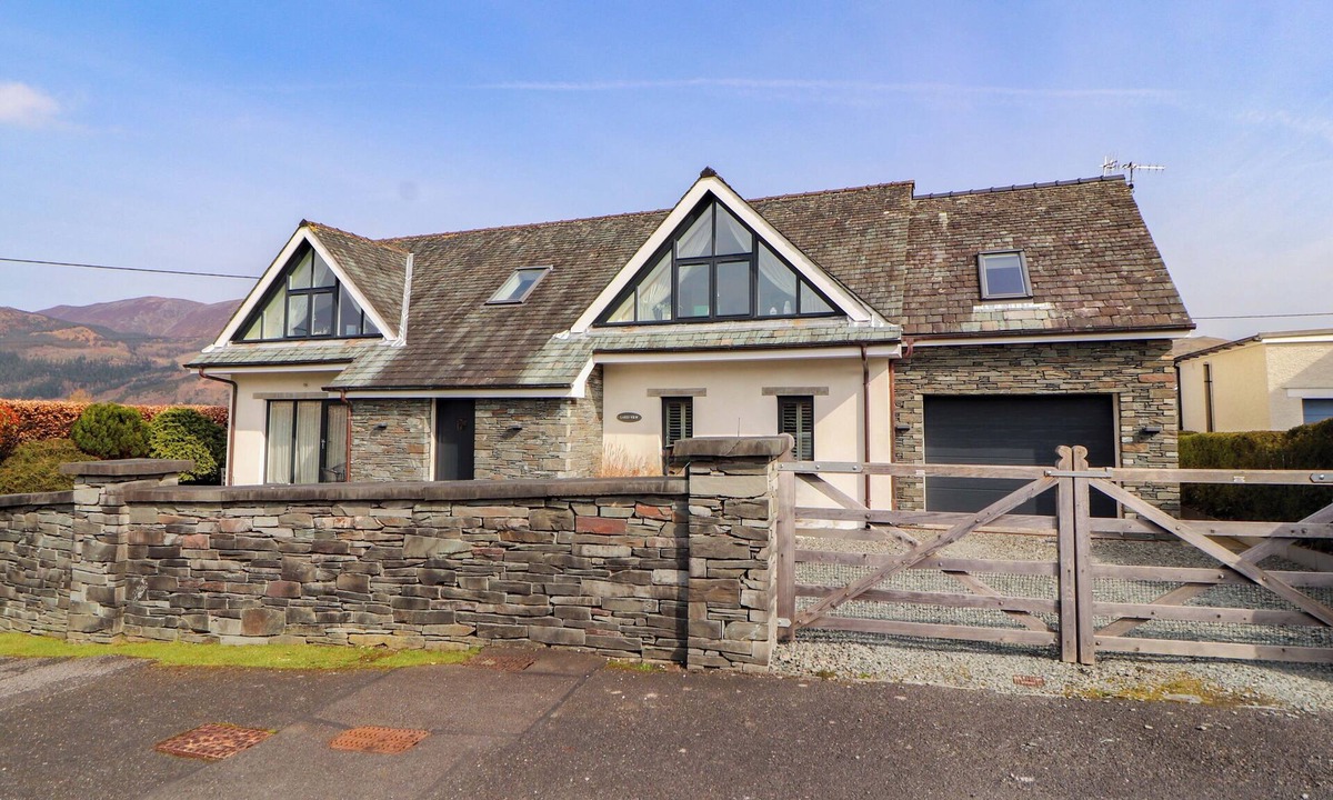 Portinscale House | LAKES VIEW, pet friendly, luxury holiday cottage in Keswick