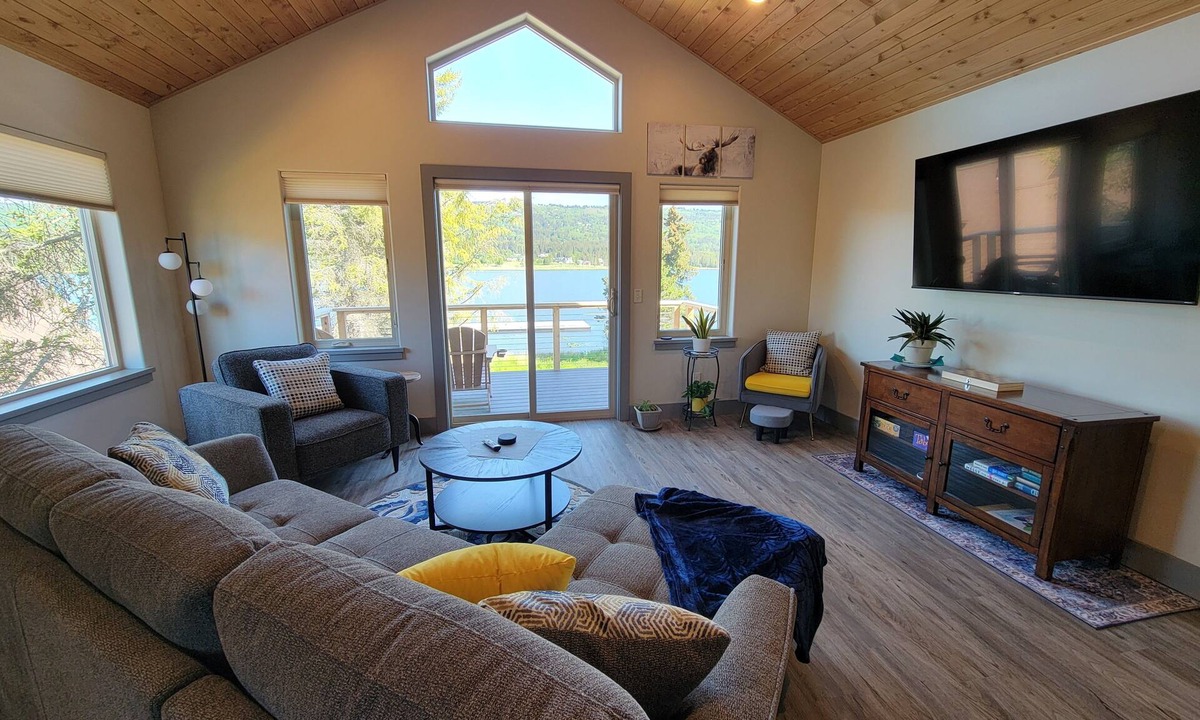 Homer Cabin | Lakeshore Cabins