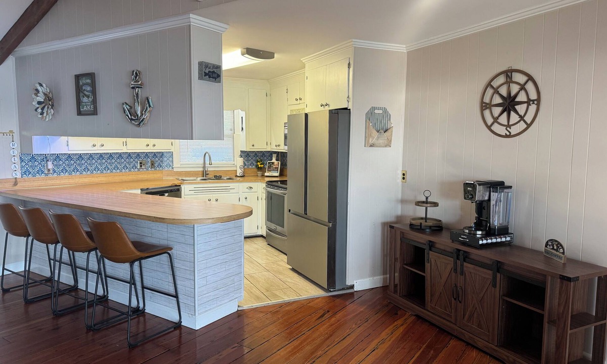 Santee House | Lakeside Charming 2-bedroom house in lovely Santee with AC, WiFi