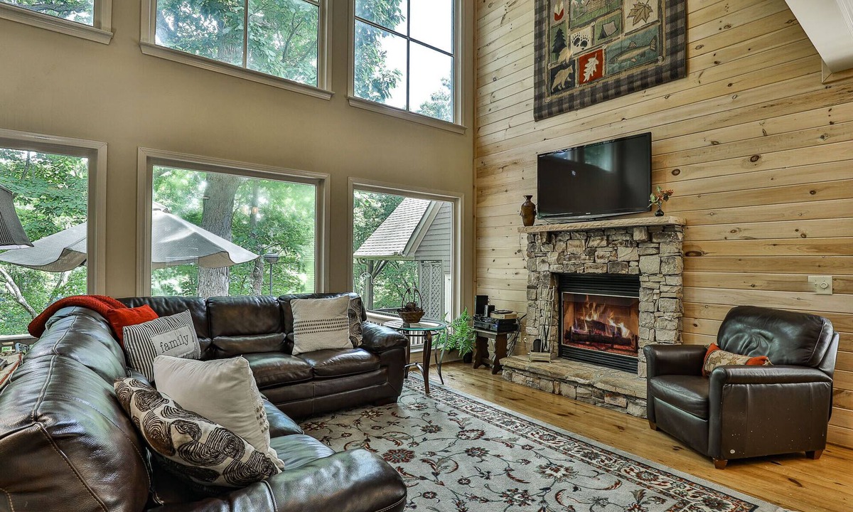 Big Canoe Cabin | Lakeside Cloud 9 - Big Canoe GA