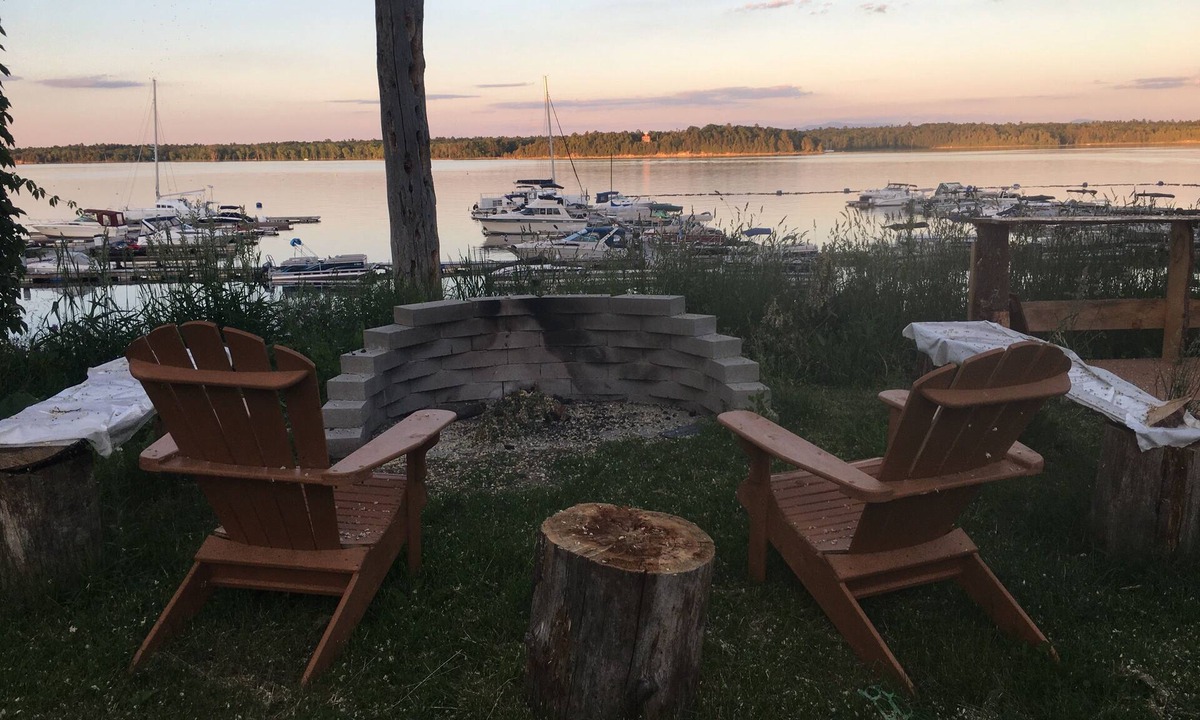 Schuyler Falls Cottage | Lakeside Cottage #304 at Valcour Cottages