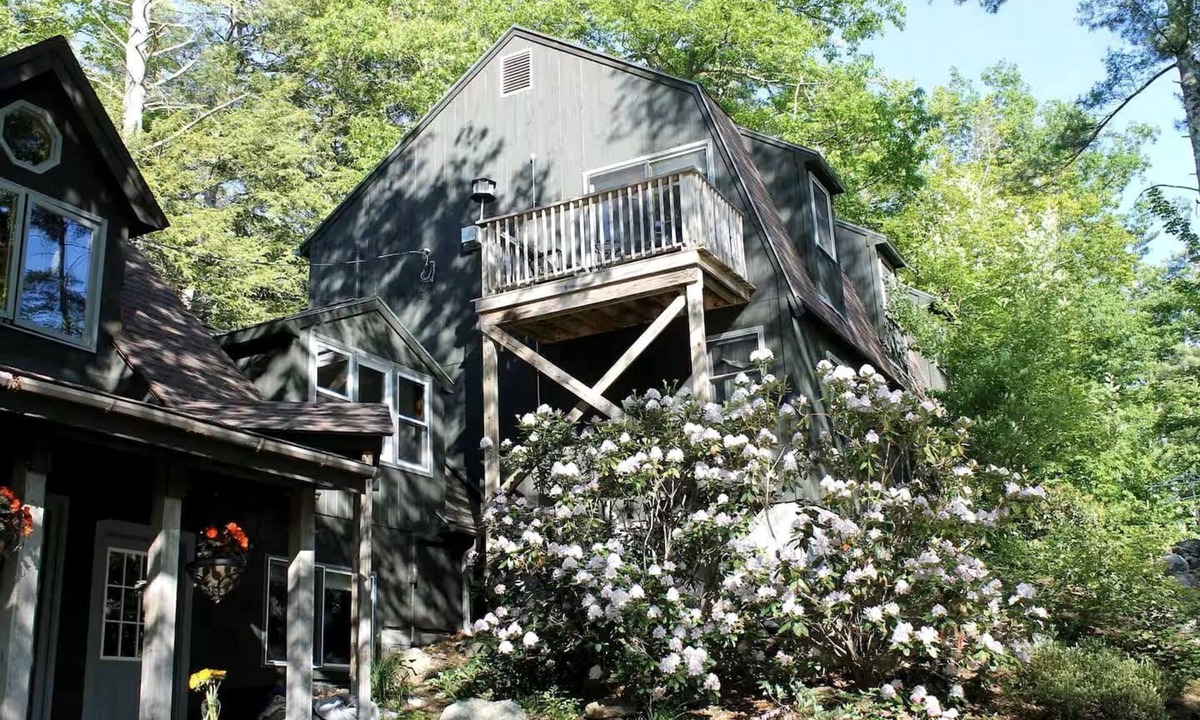 Meredith Cottage | Lakeside Cottage Escape Near Lake Winnipesaukee, New Hampshire