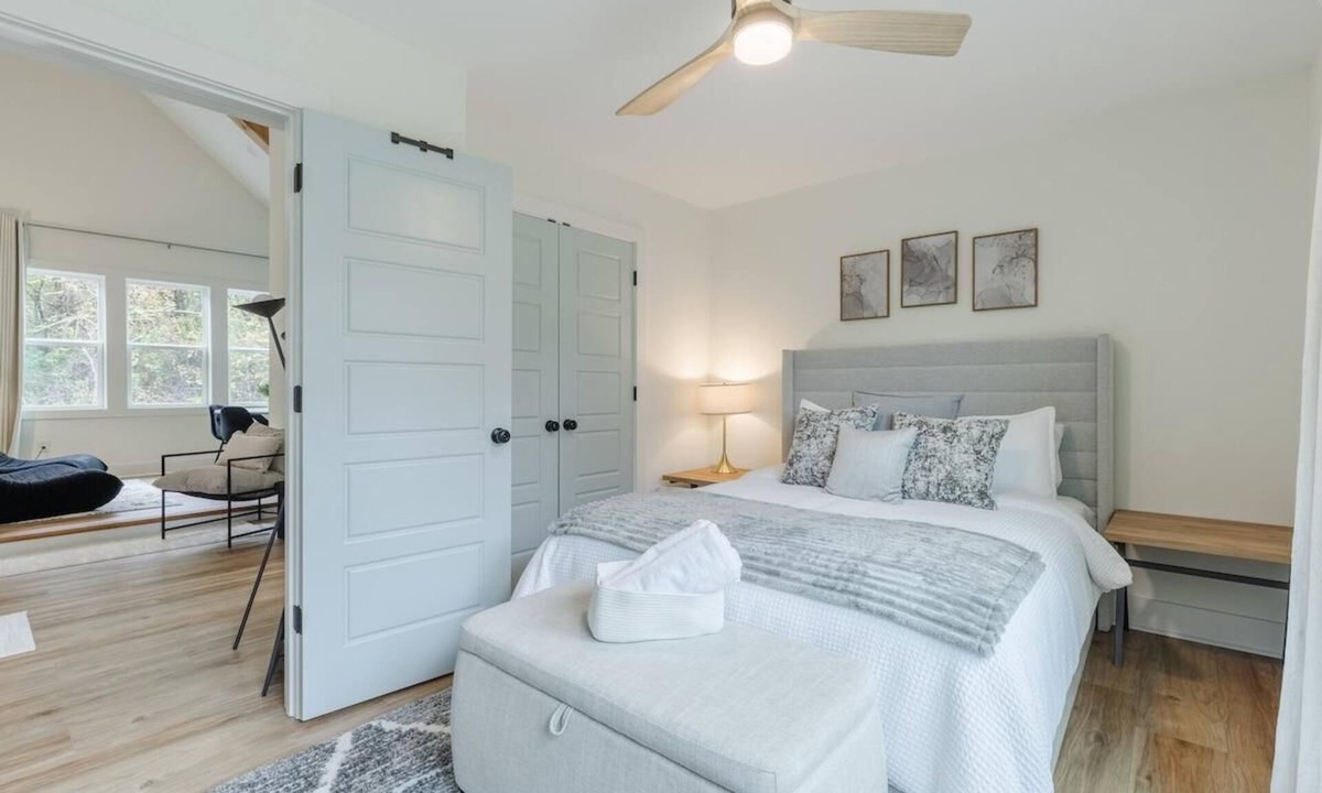 Westminster House | Lakeside Haven- Lake Hartwell, Sleeps 8