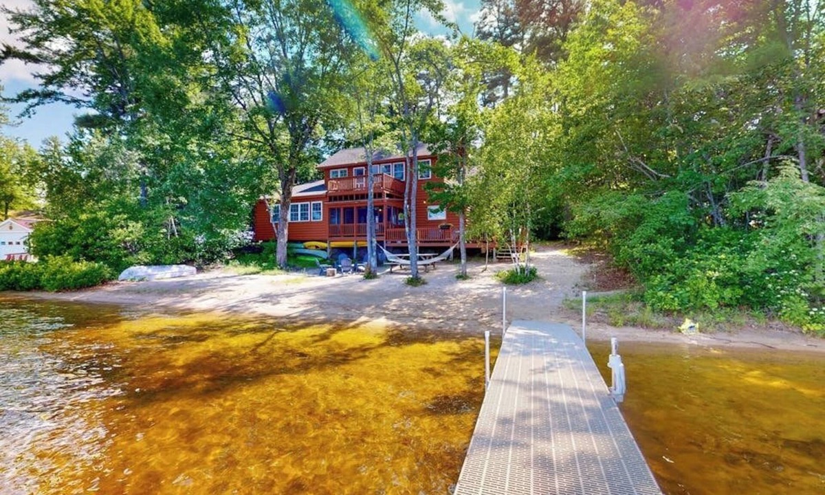 The Bays Cabin | Lakeside home with private dock, firepit, grill, scenic balcony, fireplace & AC
